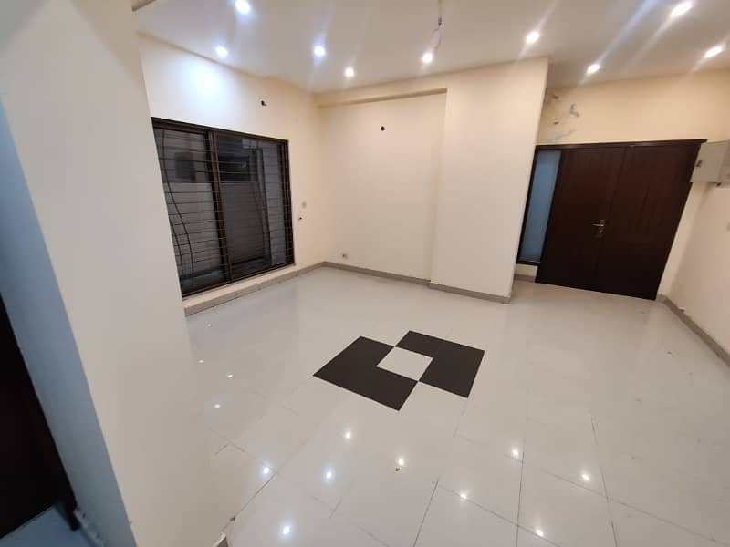 12 Marla House For Rent In Askari 10 14