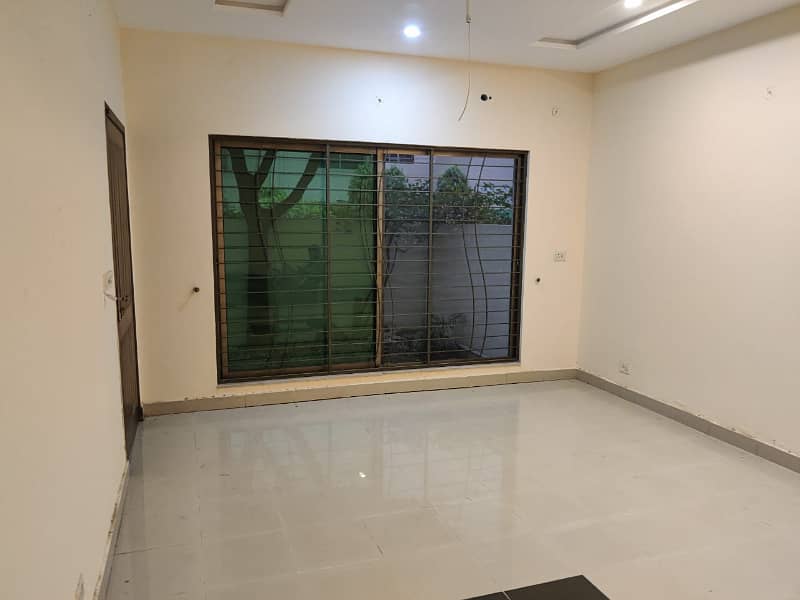 12 Marla House For Rent In Askari 10 20