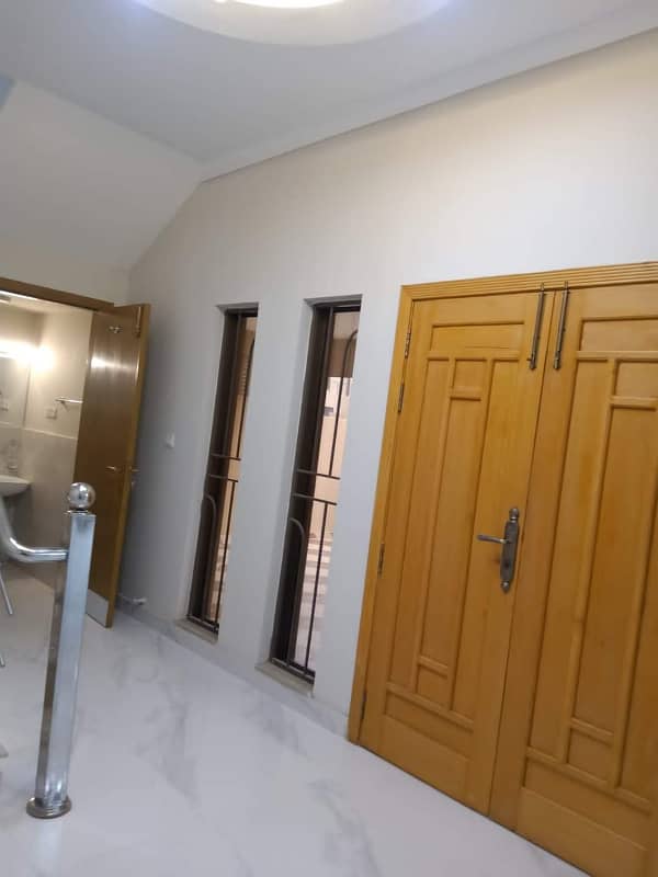 17 Marla Brig House For Sale In Askari 10 Sector F 13