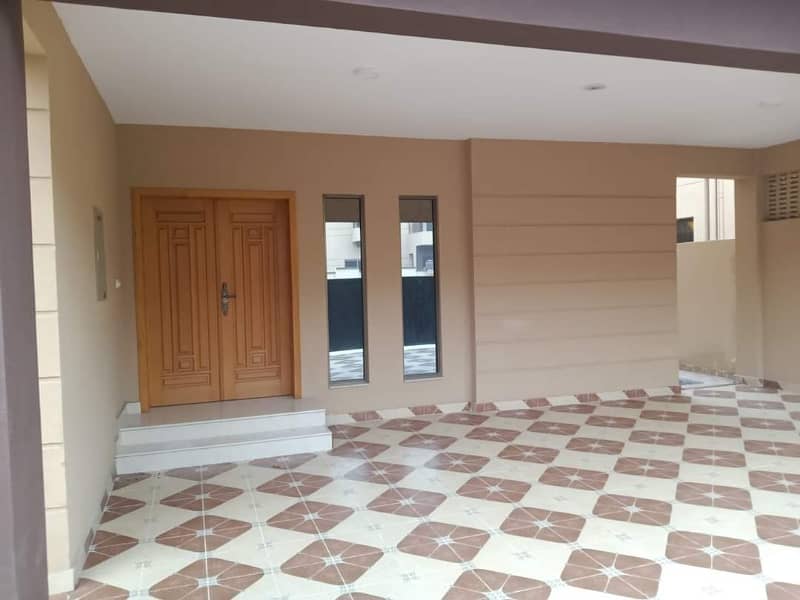 17 Marla Brig House For Sale In Askari 10 Sector F 23