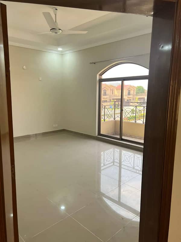 17 Marla Brig House For Sale Near To Park In Askari-10 Sector-F 14