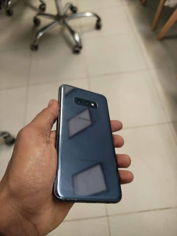 SAMSUNG GALAXY S10e - NON PTA 1