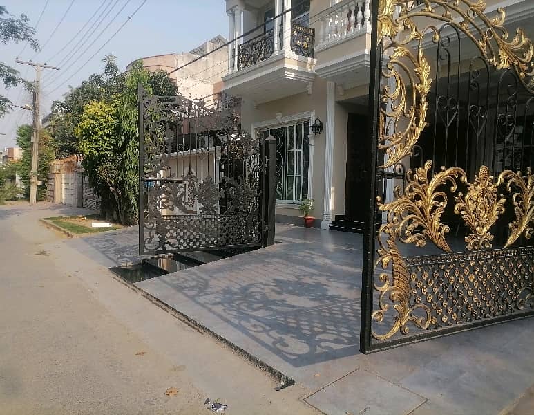 In Johar Town Phase 1 12 Marla House For sale 5