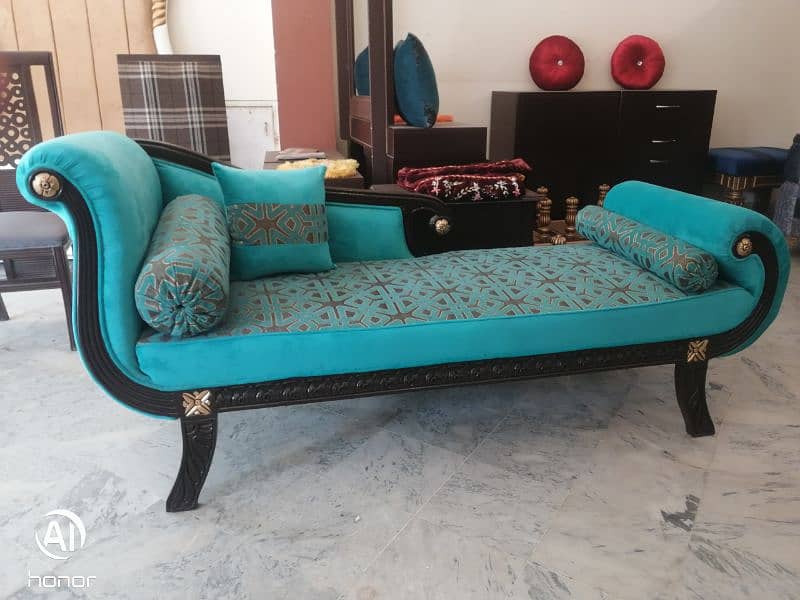 dewan 3 Seater king size 2