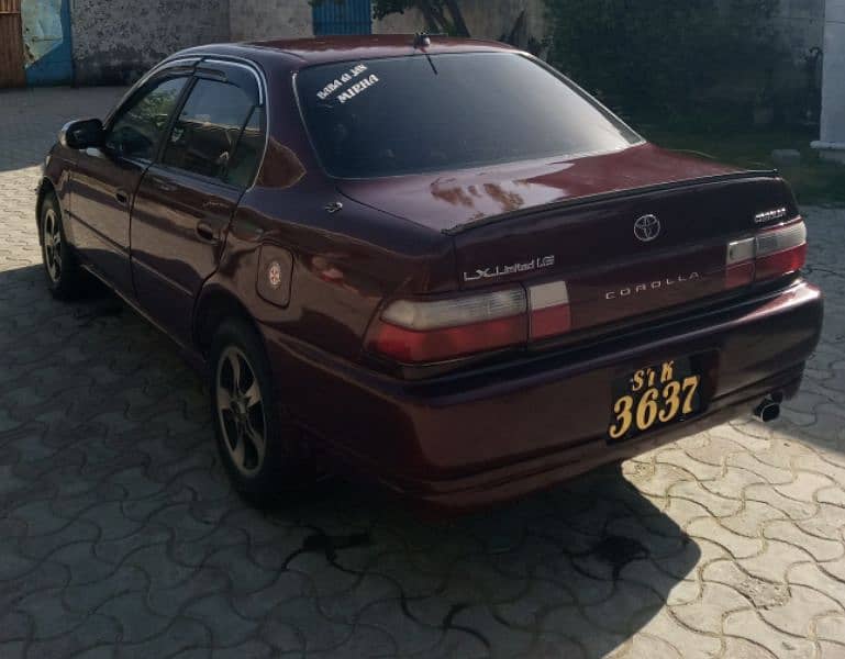 Toyota Corolla XE 2000 10