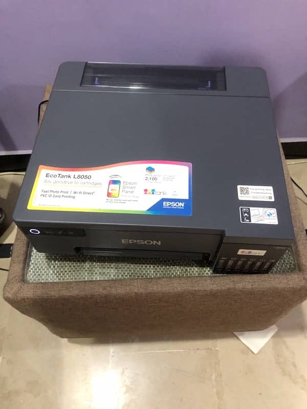 Epson printer  model L8050 Brand new condition bht kam used hai 4