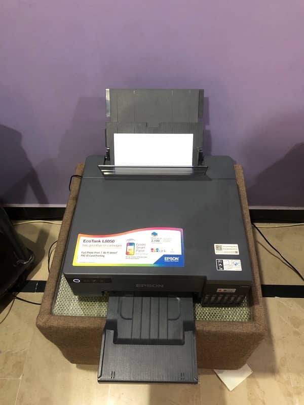 Epson printer  model L8050 Brand new condition bht kam used hai 9