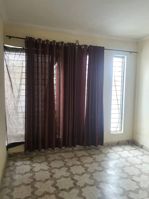 5 marla house for sale khayaban e amin 4