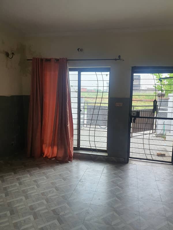 5 marla house for sale khayaban e amin 7