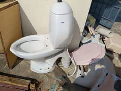 washroom accessories at throw away price 0