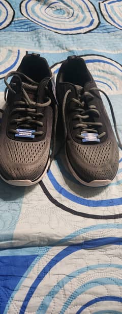 Skechers lite weight shoes 0