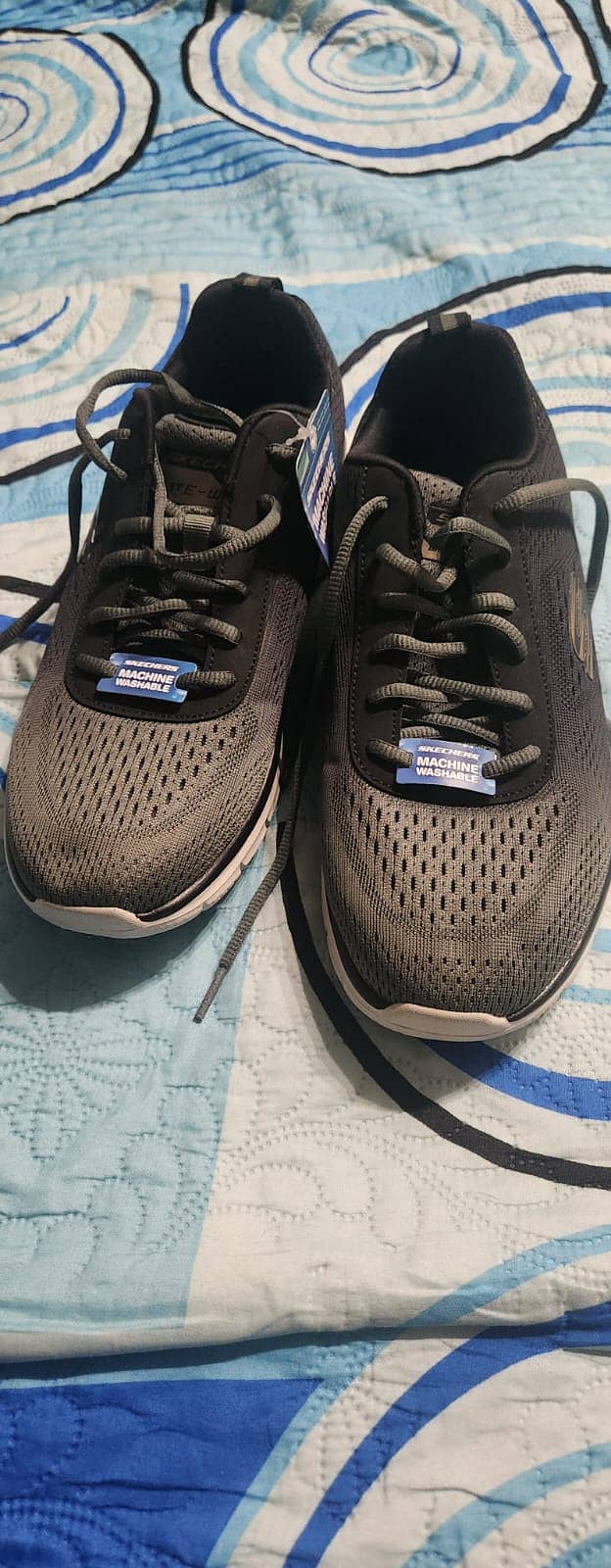 Skechers lite weight shoes 6