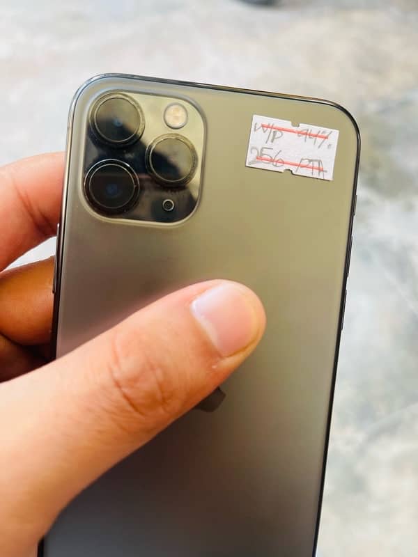 iPhone 11pro 256gb PTA approved 2