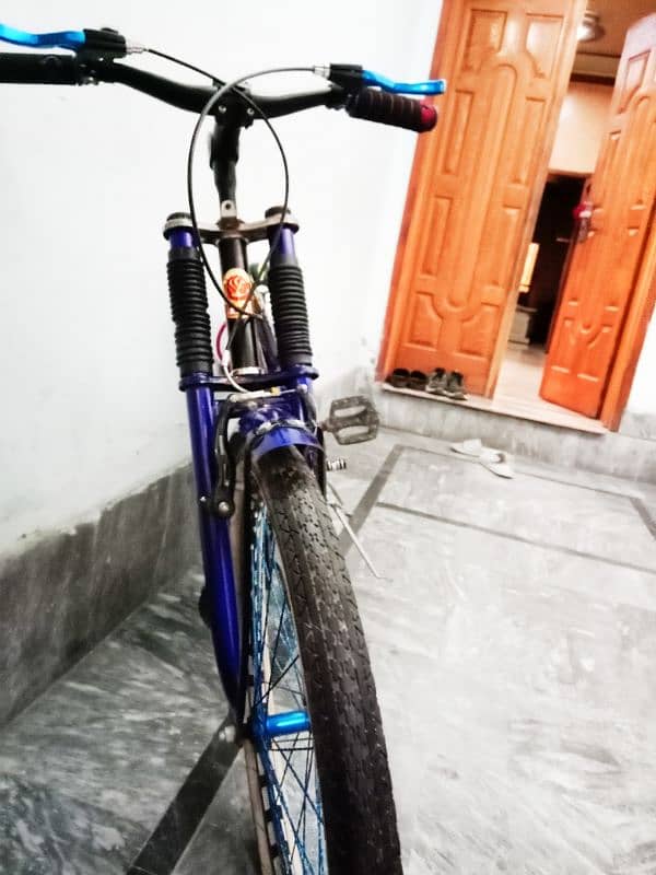 New bicycle 1 month used only 3