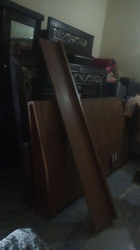 2 beds king size 1 wardrobe 3 table urgent sale 0