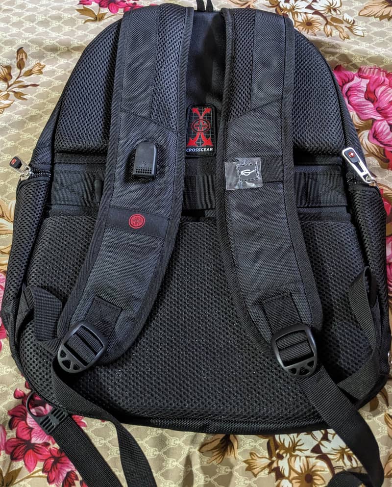 Cross Gear Laptop Bag 3