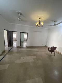 Upper portion available for rent 0