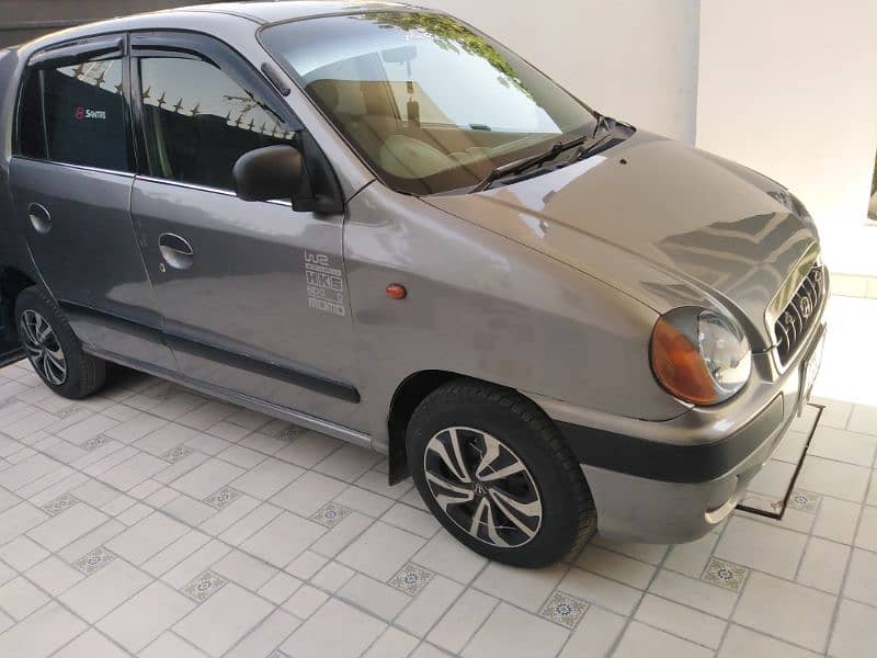 Hyundai Santro 2005 on my name 11