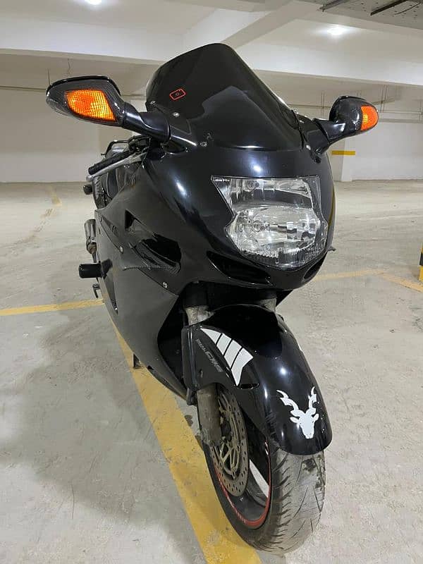 Honda CBR 1100cc black bird 0