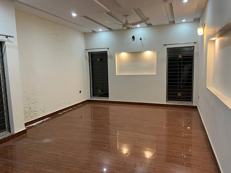 1 Kanal Slightly Used House Available For Sale In Lake City Sector M-3 19