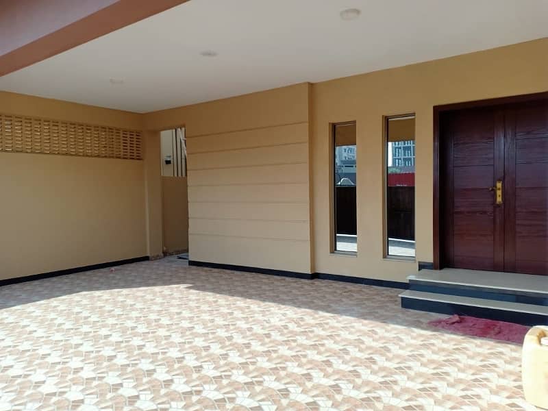 17 Marla Slightly Used 5 Bed Corner House(New Construction) For Sale In Askari 10 Lahore 1