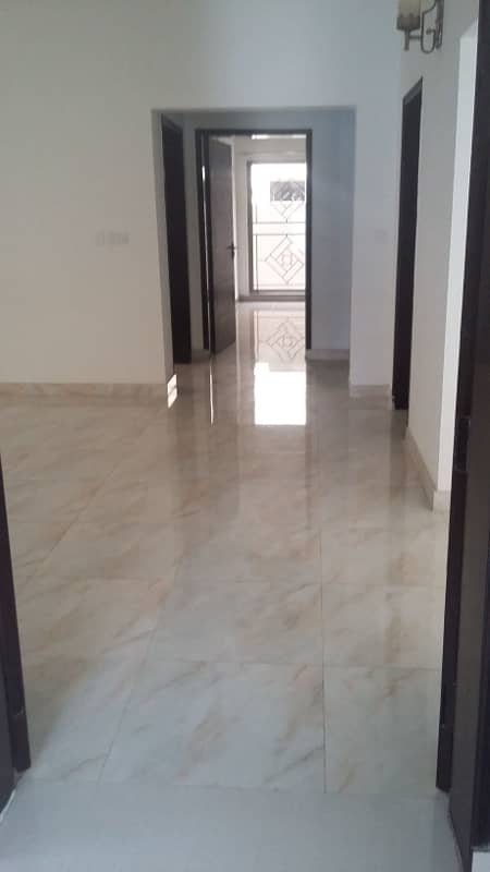 17 Marla Slightly Used 5 Bed Corner House(New Construction) For Sale In Askari 10 Lahore 3