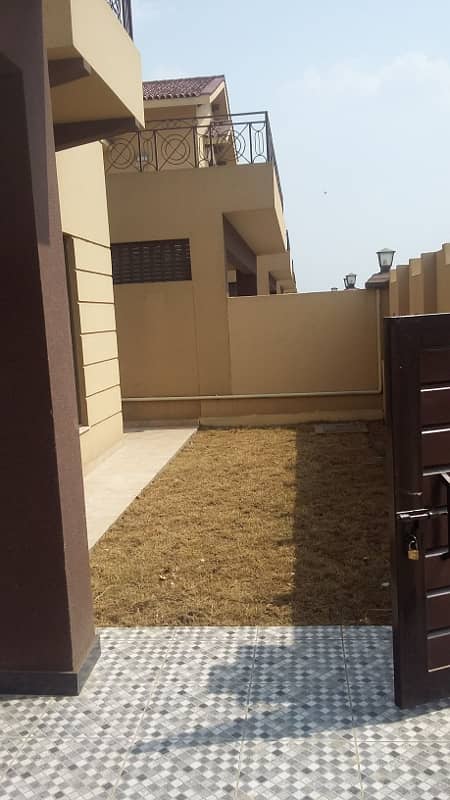 17 Marla Slightly Used 5 Bed Corner House(New Construction) For Sale In Askari 10 Lahore 11