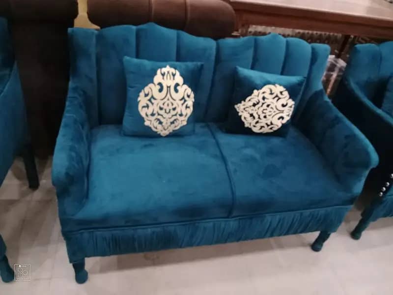 bed room chairs/poshish chairs/chair with table/ sofa chairs/ chairs 4