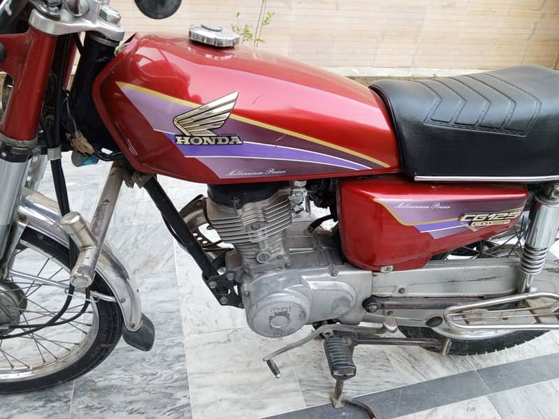 Honda CG 125 2001 5