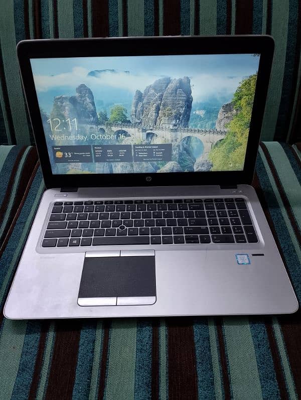 Laptop Intel Core i7 7th Generation 4