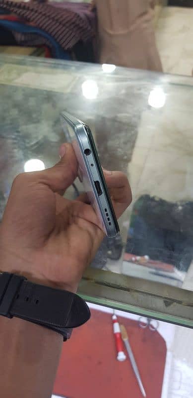 Vivo y21 PTA approved touch change good condition only 20k 1