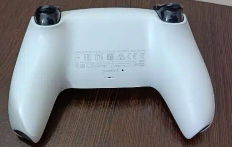 PS5 WHITE DUALSENSE CONTROLLER WITHOUT BOX 1