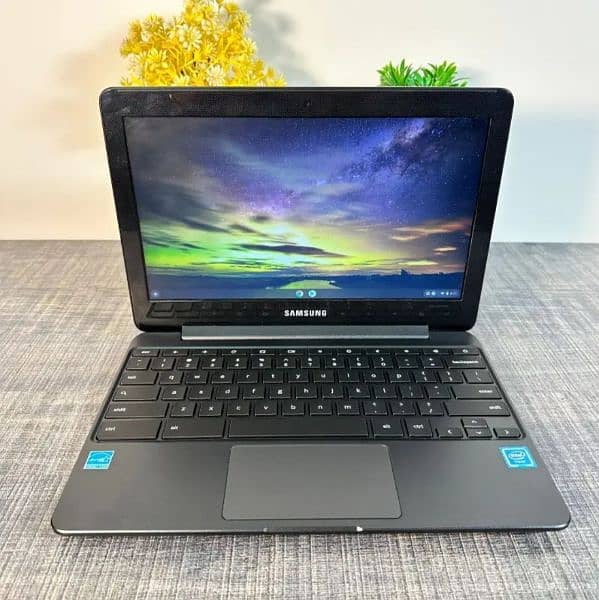 Samsung Laptop & Chrome windows 10 and Android 6th Gen Processor 4