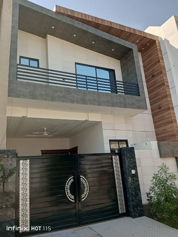 Prime Location House For sale In Rs. 14000000 0