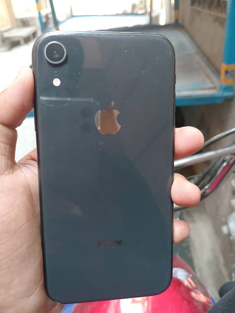 iPhone xr46 gb 0