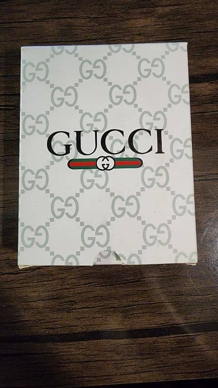 Gucci bi fold wallet 2