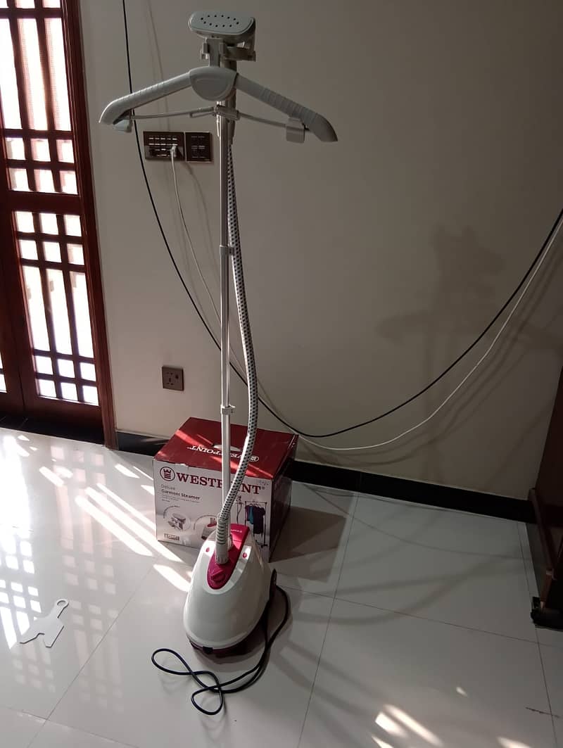 Garment Steamer - Westpoint  WF-1154 1