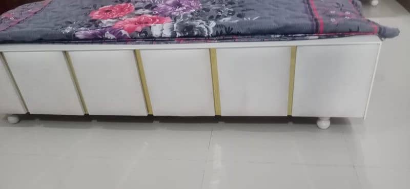 bed set without mattress 0