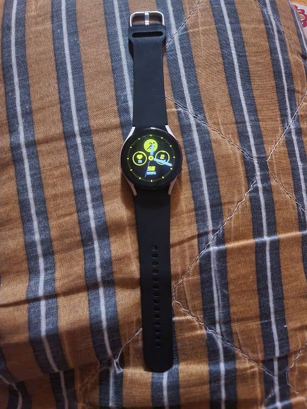 Samsung watch 4 1.5 gb ram 16 gb 4