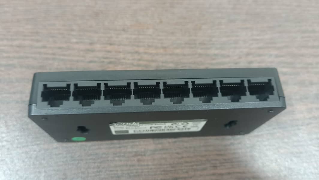 tenda sg108m 8port switch 1