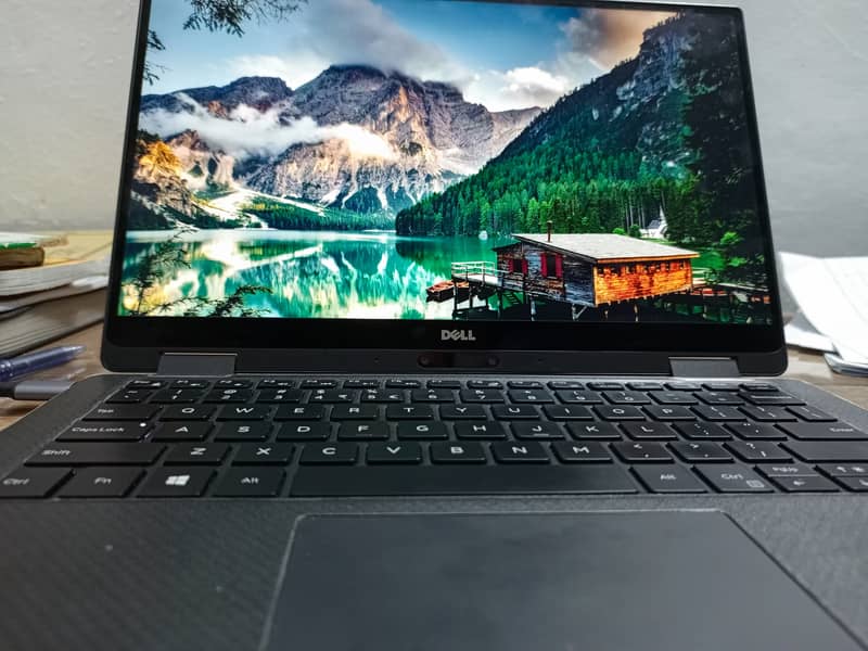 Dell XPS 13 9360 With Infinity Edge Ultrabook - 7th Gen Ci7 16GB 256GB 1