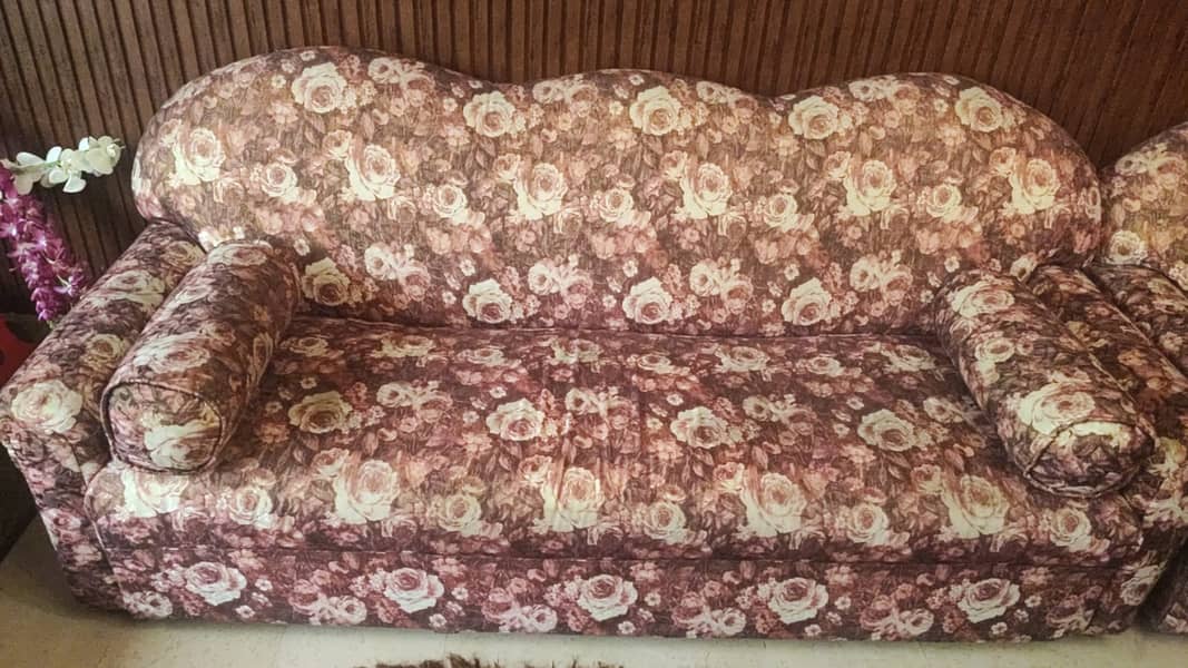 5 seater sofa, 3+1+1, urgent sale 2