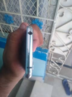 location karachii aquos r2  back glass crack pta offical approved