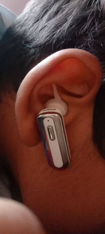 bluetooth earphone 0