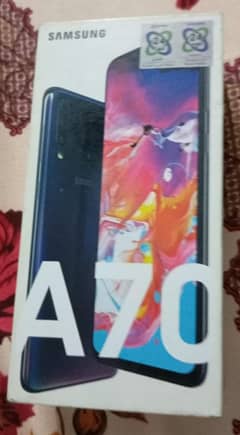 Samsung Galaxy A70 6/128 with box (Non-pta)