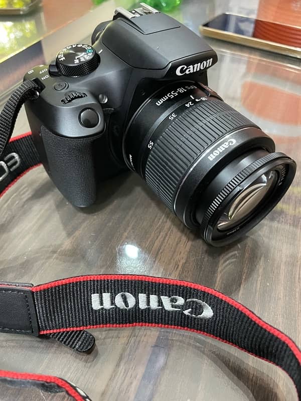 dslr canon EOS1300d 4