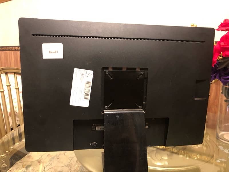 24 inch HP monitor with stand and power cable 1