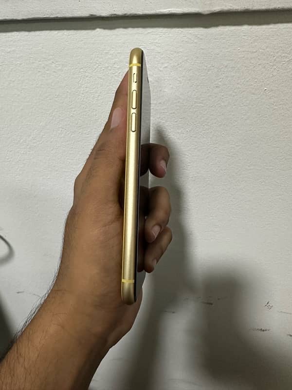 iphone XR 64GB (NON PTA) JV 4