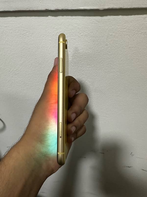 iphone XR 64GB (NON PTA) JV 5