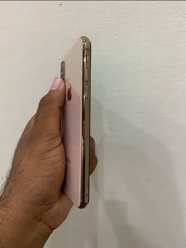 iPhone XS 1